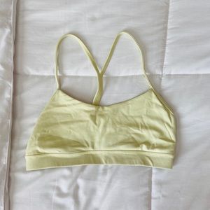 Lululemon sports bra size 6